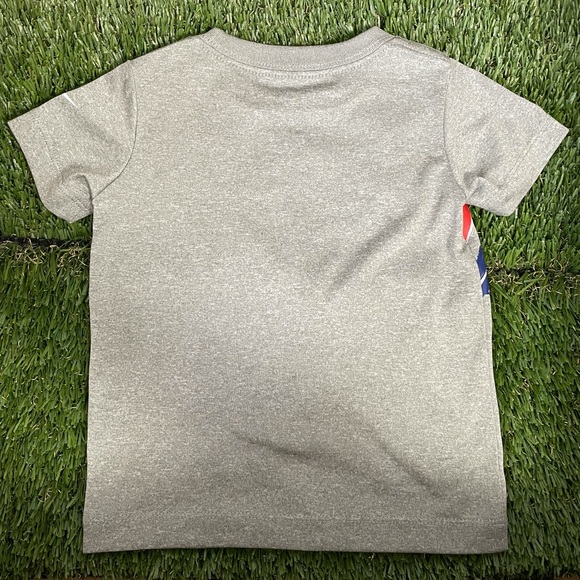 Dri - Fit Nike Running Shirt  (USED) - Picture 4 of 5